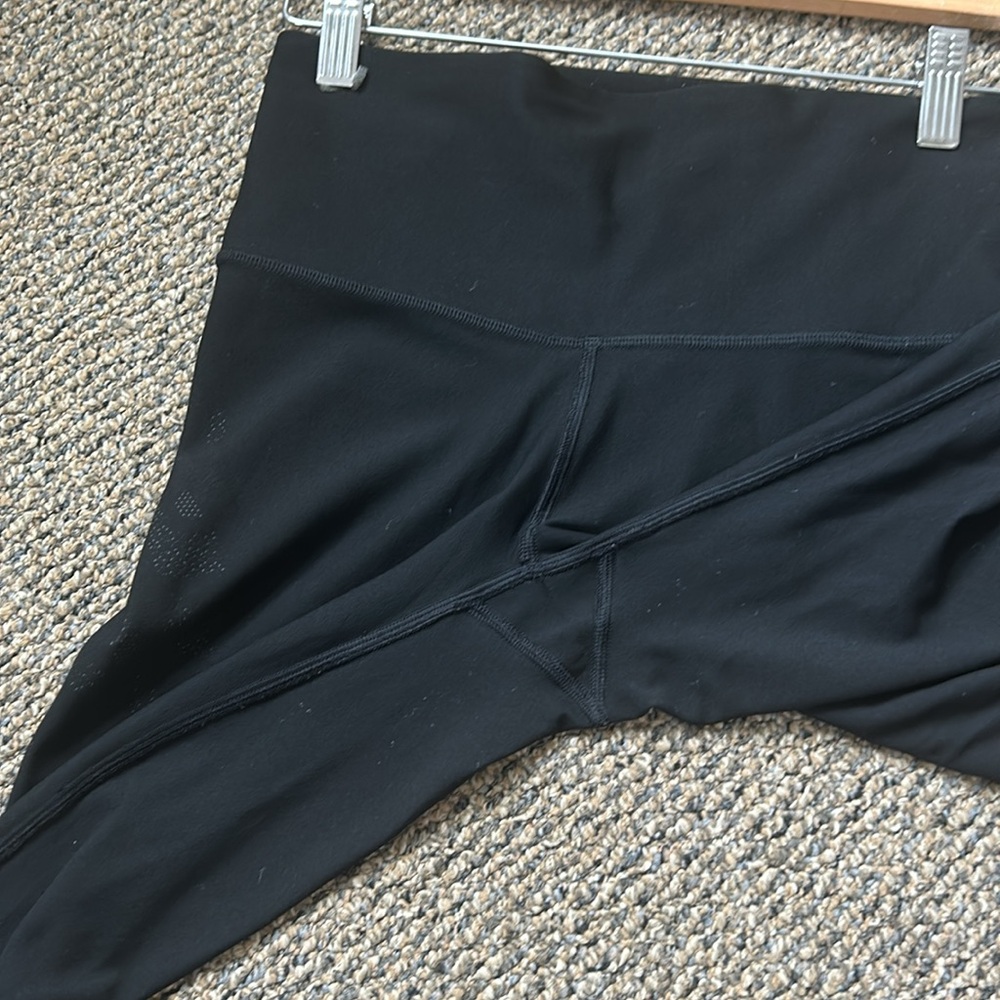 Lululemon Mapped Out High Rise Tight 28" - Picture 9 of 9